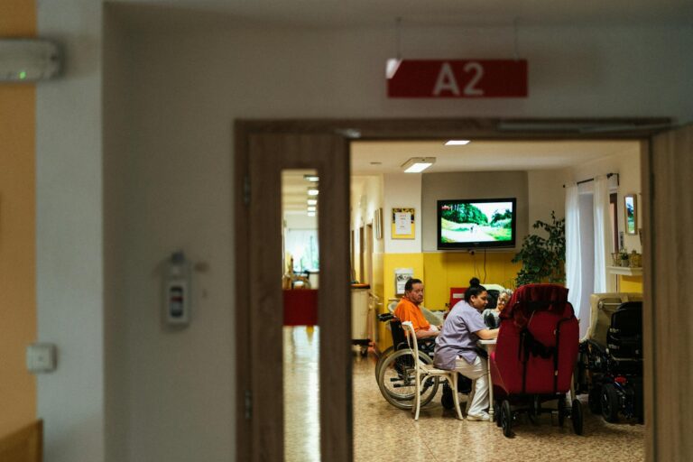 checklist para elegir una residencia en canarias 15 puntos clave – Cuidado con Alma